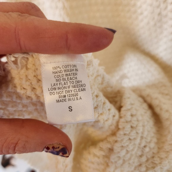 shoulder hole knit turtleneck - Picture 6 of 7